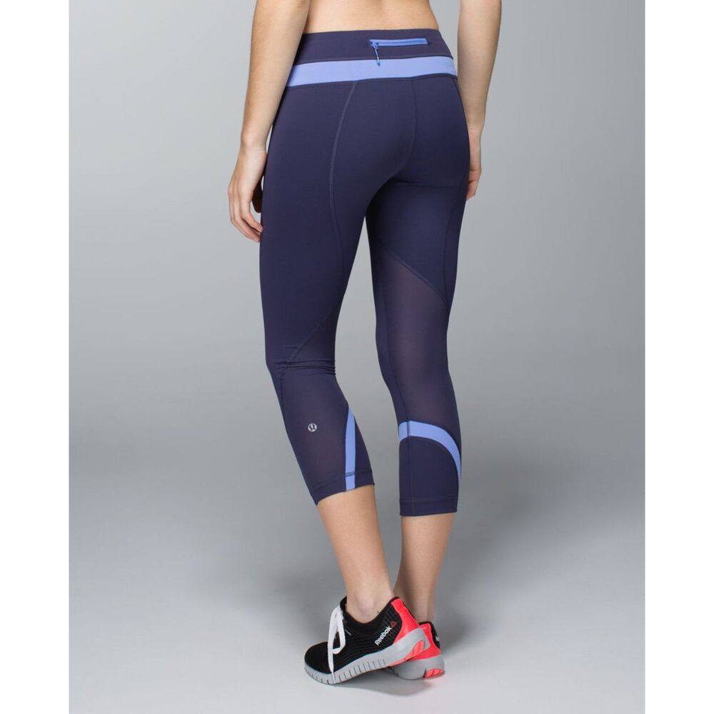 Lululemon Run: Inspire Crop II Cadet Blue / Lullaby